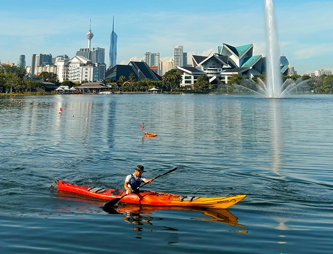 Kayaking at Tasik Titiwangsa with KL Skyline